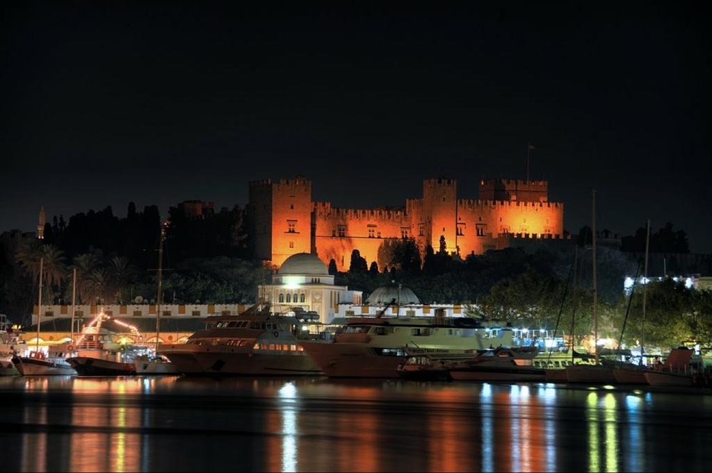 Апартаменти 3 Charites Old Town Rhodes City Екстер'єр фото